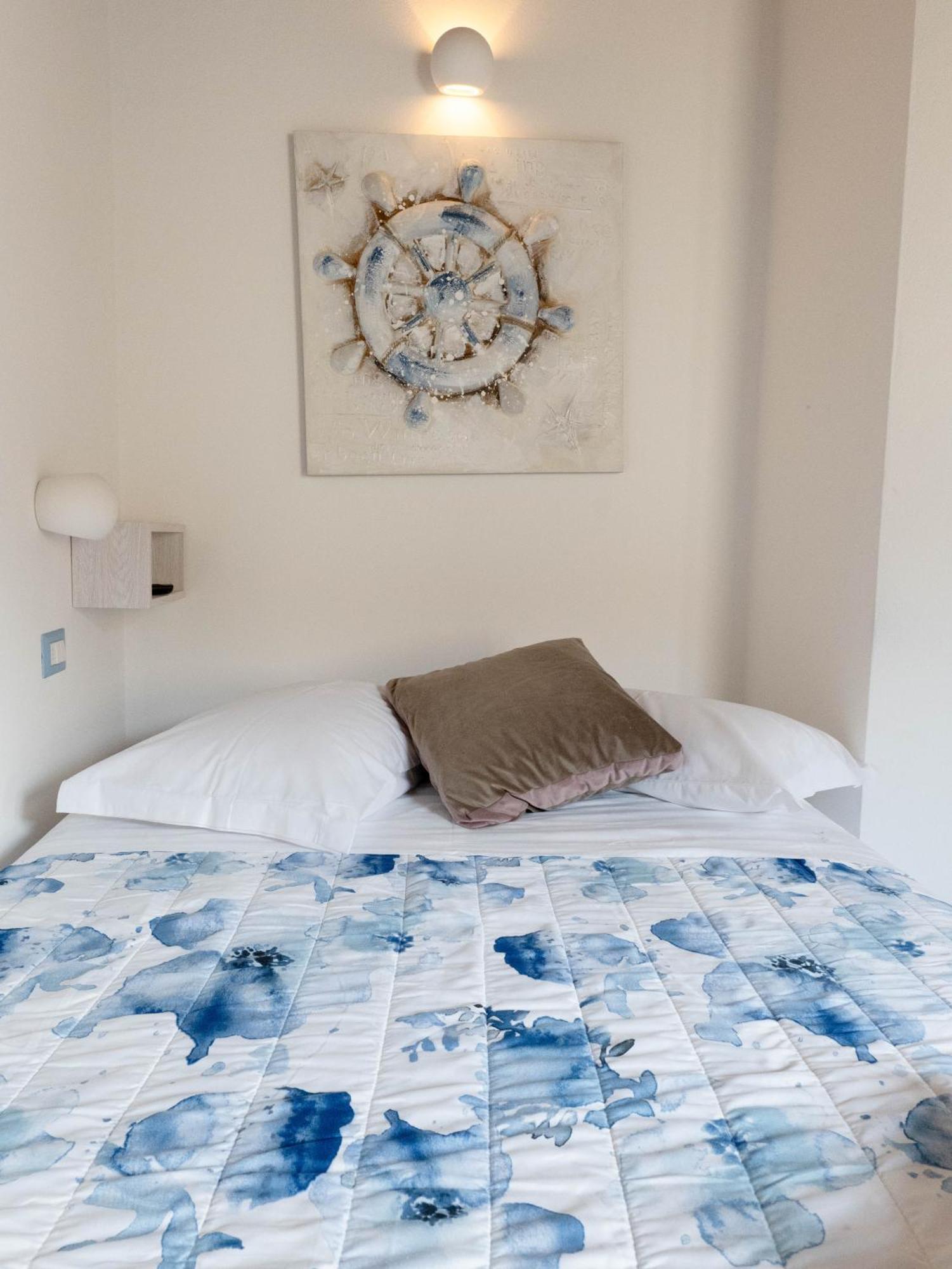 Domu Elvira Hotell Muravera Exteriör bild
