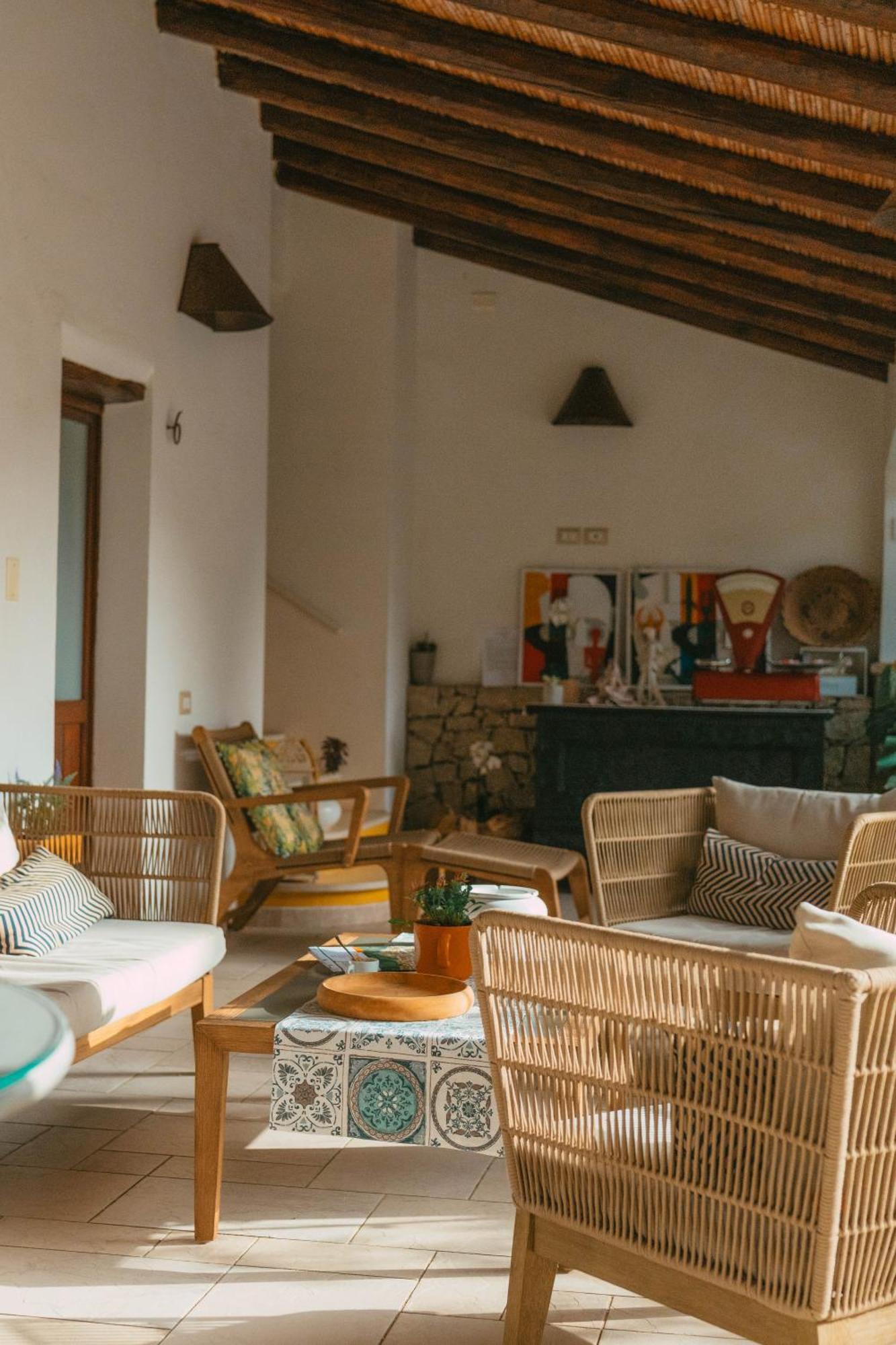 Domu Elvira Hotell Muravera Exteriör bild